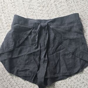 Patagonia Charcoal Tie-Front Skorts
